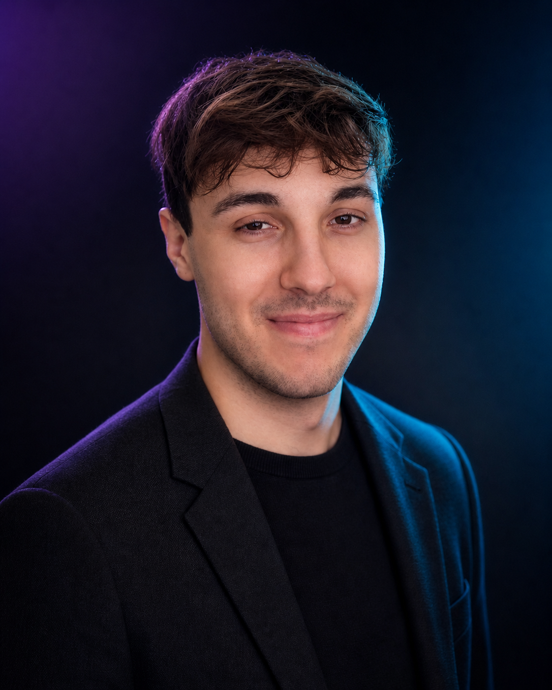 Portrait of Alex Santelli